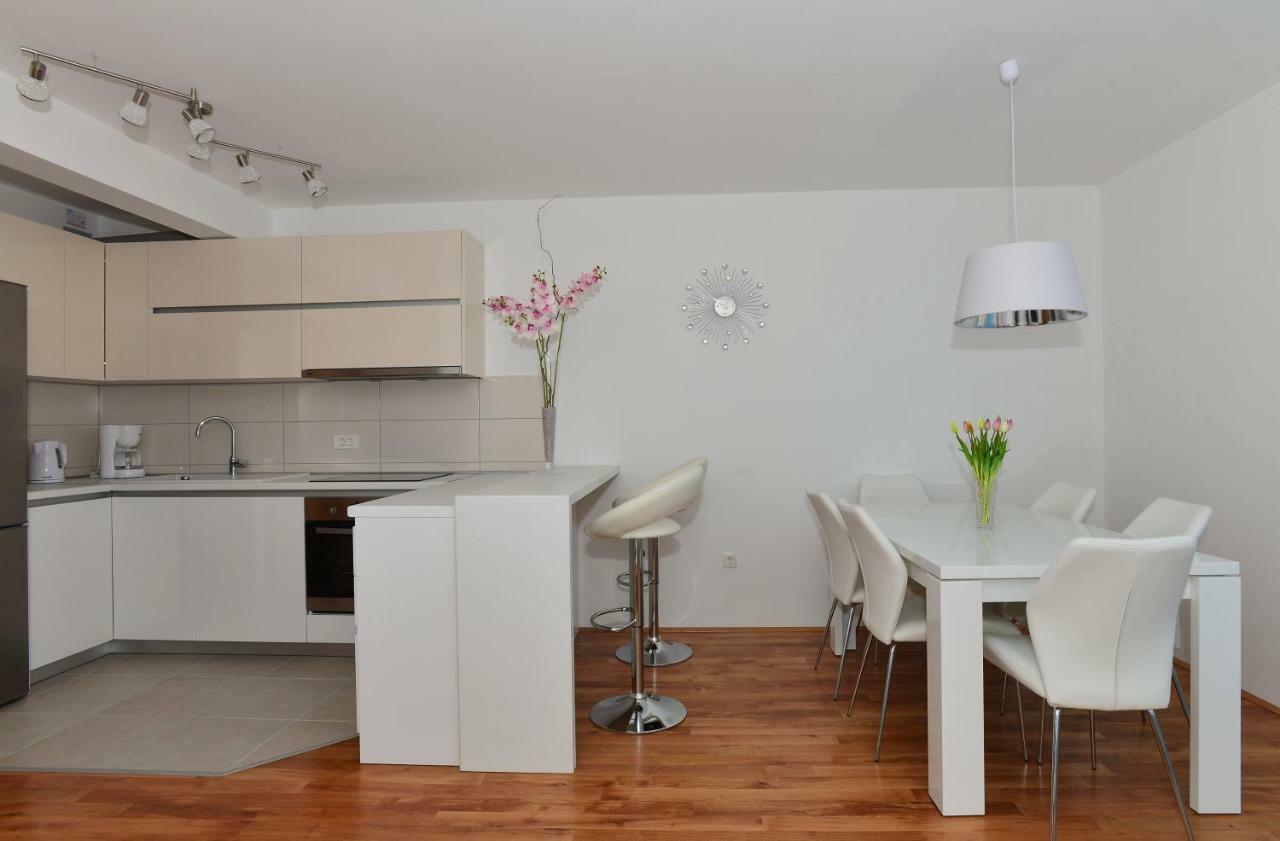 Apartman Dominik Макарска Экстерьер фото